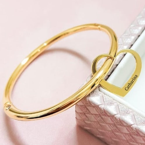 Bracelete Pingentes Corações personalizado