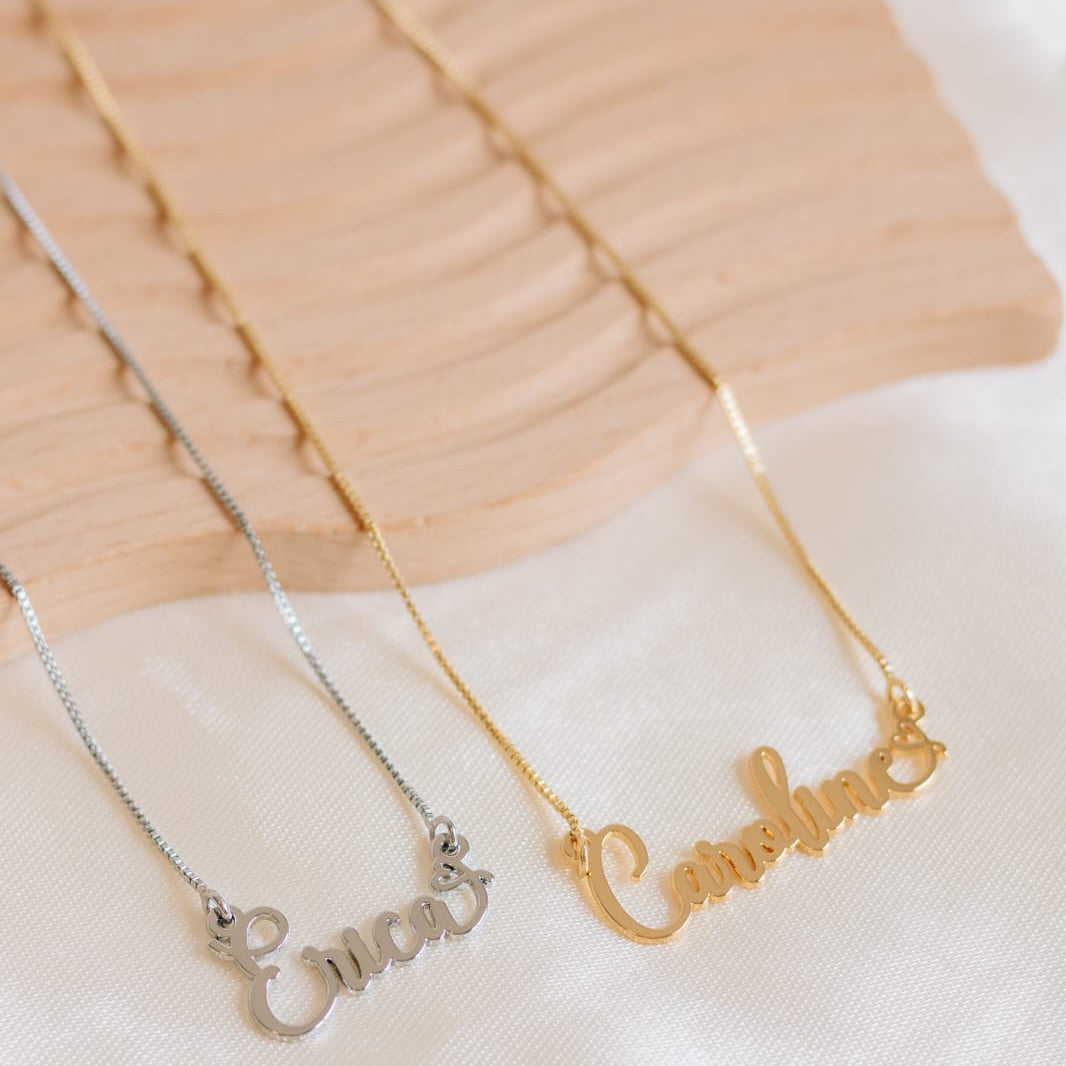 Colar Nome personalizado .