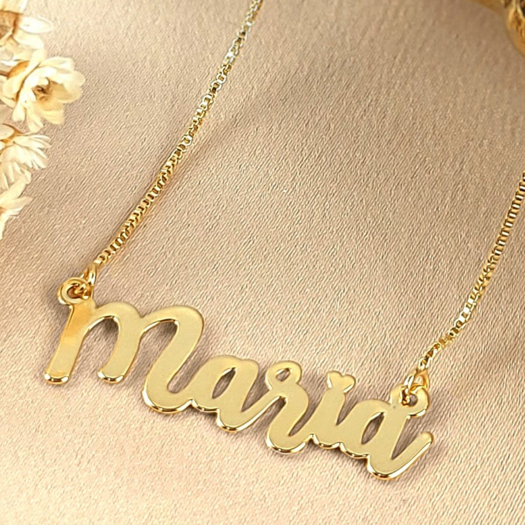 Colar Nome personalizado .