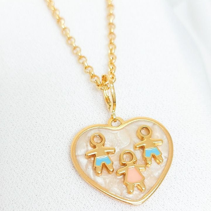 Colar Pingente Coração Resinado com 1 a 3 Filho(s) personalizado