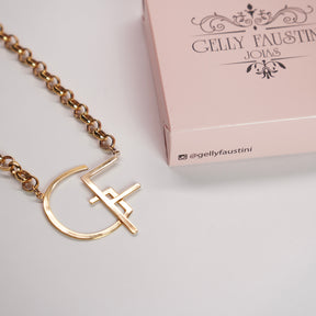 Colar Monograma com duas letras luxo personalizado.