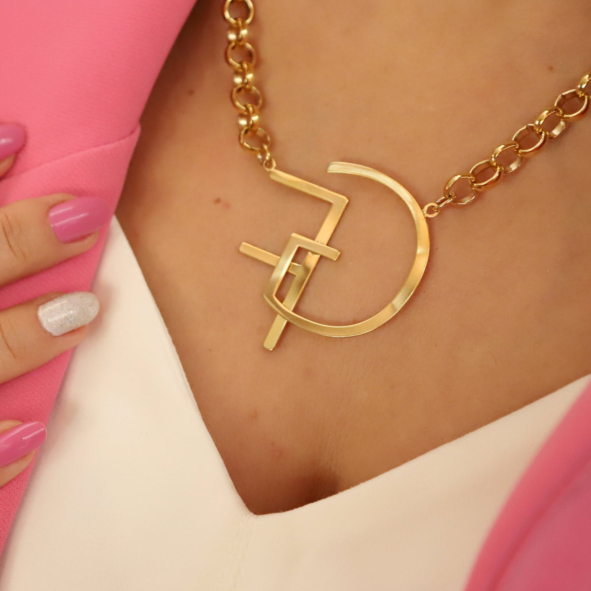 Colar Monograma com duas letras luxo personalizado.