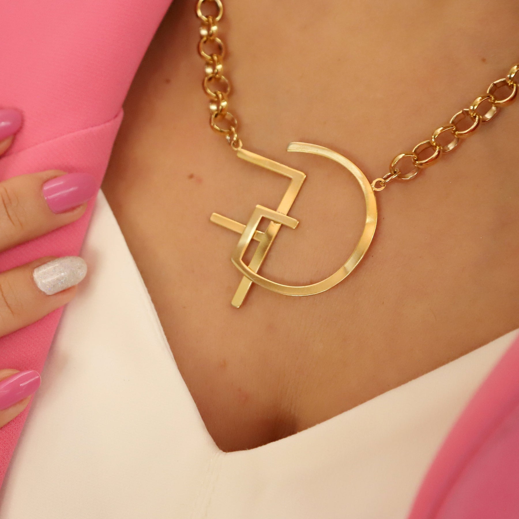 Colar Monograma com duas letras luxo personalizado.