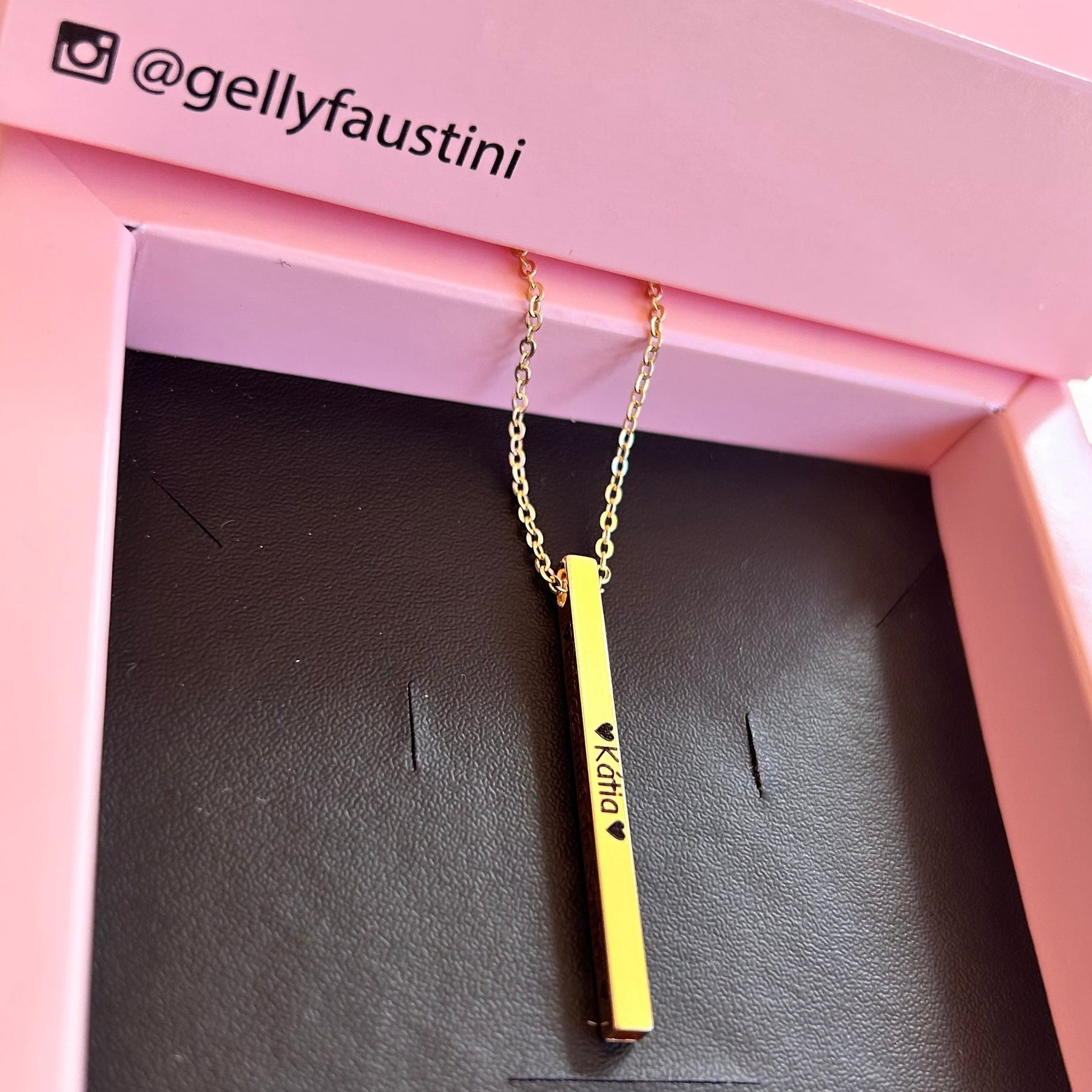 Colar Cubo personalizado nos 4 lados