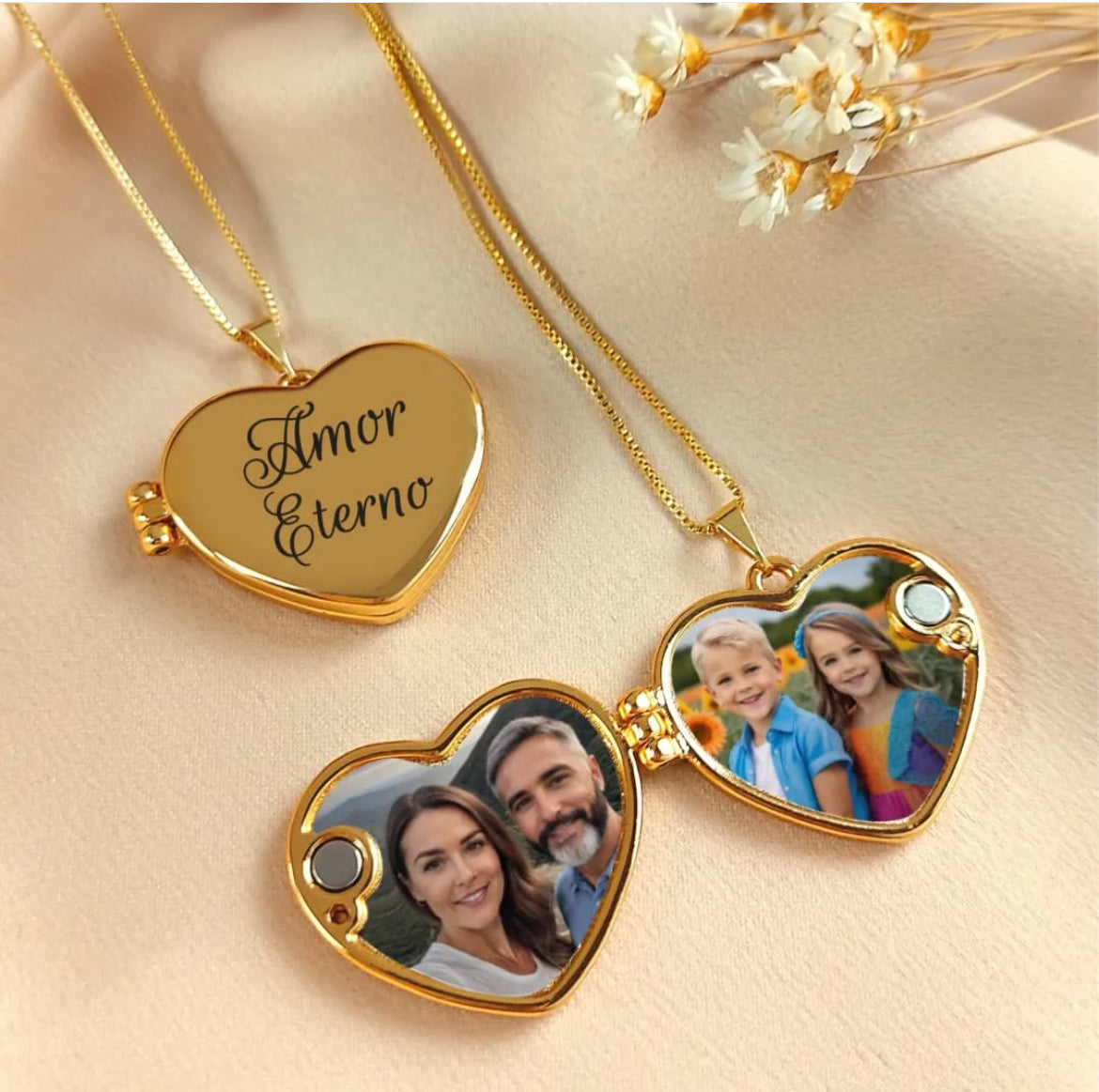 Colar Relicário Coração personalizado com duas fotos