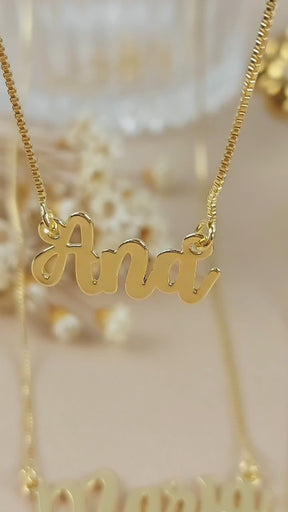 Colar  Nome personalizado .